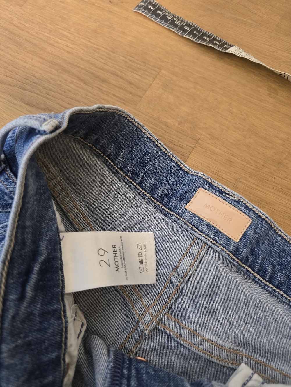 MOTHER The Pixie Tomcat Crop Jeans Size 29 Not Cut & Pasted Distressed - Picture 5 of 13